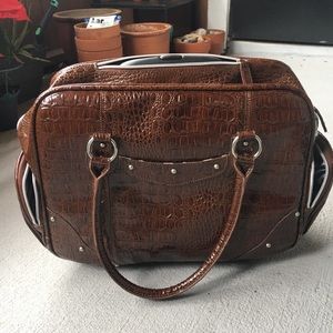 Rolling carry on bag